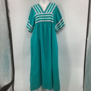 *** Adonna Teal and Pink Striped Loungewear *** Please see measurements.